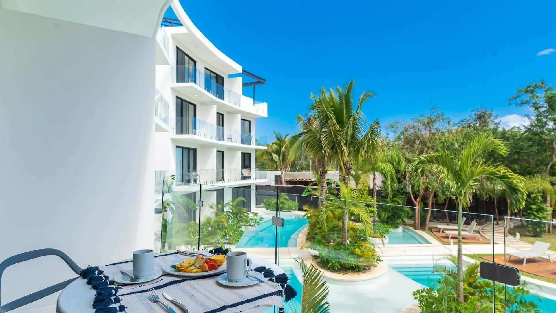 Central Park Lagunas By Sandy Powerful Tulum